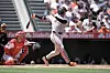 San Francisco Giants outfielder Lee Jung-hoo bats in the third inning against the Los Angeles Angels at Angel Stadium in Anaheim, California, on April 20. [REUTERS/YONHAP]