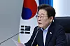 President Lee Jae Myung speaks during a meeting with top presidential secretaries at the presidential office in Yongsan, Seoul, on July 31, 2025. [PRESIDENTIAL OFFICE]
