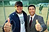 Park Jung-tae (right) and his nephew Choo Shin-soo at the Baegunpo Sports Park baseball field in Yongho-dong, Busan, on Nov. 19, 2009. [AP/YONHAP]