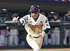 Lotte Giants outfielder Jang Du-seong celebrates during a KBO game against the LG Twins at Sajik Baseball Stadium in Busan on May 22. [YONHAP]