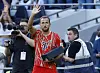 Bayern Munich's Harry Kane waves to fans before the match at Tottenham Hotspur Stadium in London on Saturday. [REUTERS/YONHAP]