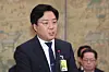 HYBE's COO Kim Tae-ho speaks during a National Assembly audit on Oct. 24. [NEWS1]