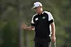 Im Sung-jae waves after making a putt on the 18th hole during the first round at the Masters golf tournament on April 10 in Augusta, Georgia. [AP/YONHAP]