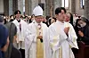 Archbishop of Seoul Archdiocese Peter Chung Soon-taick enters Myeongdong Cathedral in central Seoul to hold a memorial Mass for the late Pope Francis on April 24. [YONHAP]
