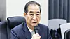 Acting president Han Duck-soo speaks at an event at Kia's plant in Gwangju on April 15. [YONHAP]