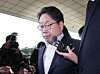 Acting Prosecutor General Noh Man-seok walks into the Supreme Prosecutors' Office building in Seocho District, southern Seoul on Nov. 12. [NEWS1]