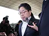 Acting Prosecutor General Noh Man-seok walks into the Supreme Prosecutors' Office building in Seocho District, southern Seoul on Nov. 12. [NEWS1]