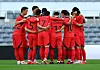The Korean team huddle before the start of a match against Saudi Arabia in a friendly at St James' Park in Newcastle, England on Tuesday. [REUTERS/YONHAP]