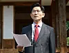 People Power Party presidential candidate Kim Moon-soo speaks on current issues after touring the birthplace of former First Lady Yuk Young-soo in Okcheon, North Chungcheong on May 25. [JOONGANG ILBO]