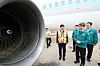 Acting President and Education Minister Lee Ju-ho inspects aircraft at Jeju International Airport in Jeju on May 14. [NEWS1]