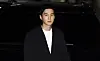 BTS member Suga enters Yongsan Police Station in central Seoul to be questioned by police on his DUI case on Aug. 23. [YONHAP]