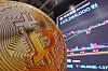 The Bitcoin price is displayed on an electronic board at the Bithumb Lounge in Gangnam District, southern Seoul, on Aug. 26. [YONHAP]