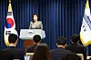 Kang Yu-jung, spokesperson for the presidential office, gives a briefing at the presidential office in Yongsan, central Seoul, on June 27. [JOINT PRESS CORPS]
