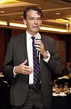Ambassador of Luxembourg Jacques Flies asks a question after a special presentation by Korea AeroSpace Administration Administrator Yoon Young-bin during the 18th Korea Economic Forum at Lotte Hotel in Jung District, central Seoul, on Thursday. [PARK SANG-MOON]