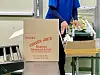 Gim at a factory in Honseong is being put inside Trader Joe's box to be shipped to the United States [LEE JIAN]