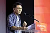 Lee Soo-man, founder of SM Entertainment and A2O Entertainment, speaks during the JoongAng 60th Anniversary Global Media Conference held at the Lotte Hotel in central Seoul on Sept. 18. [JOONGANG ILBO]