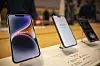 The iPhone 14, iPhone 14 Pro and iPhone 14 Pro Max are displayed at the Apple Fifth Avenue store on Sept. 16, 2022, in New York. [AP/YONHAP]