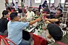 Filipino consumers enjoy Korean food while drinking Jinro soju in Manila on May 19. [HITEJINRO]