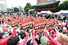 Protesters rally to demand legislation of a bill to prevent medical staffing vacuums in front of Bosingak, a bell pavilion in Jongno District, central Seoul, on Thursday morning. [KIM JONG-HO]