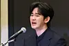 Actor Kim Soo-hyun speaks during a press conference held on March 31 denying allegations of dating the late actor Kim Sae-ron when she was underage. [NEWS1]