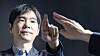Go grandmaster Lee Se-dol, who recently released a new memoir detailing his historic 2016 match against Google DeepMind's AlphaGo, poses for a photo during an interview with the JoongAng Ilbo at the JoongAng Ilbo's studio in Mapo District, western Seoul, on Aug. 14. [KWEN HYEK-JAE]
