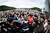 Fans gather up to meet Formula One racing driver Valtteri Bottas on Sunday at the Peaches Run Universe 2025 show run event in Yongin, Gyeonggi. [PEACHES]