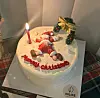 Glueten-free Santa Strawberry Christmas cake (53,000 won) at InLike cake shop in Gangseo District, western Seoul [SCREEN CAPTURE/ INLIKE]