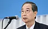 Independent presidential candidate Han Duck-soo speaks during a debate session in central Seoul on May 6. [JOINT PRESS CORPS]