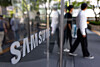 Employees of Samsung Electronics are seen entering the compnay's headquarters in Seocho District, southern Seoul on July 10. [NEWS1]