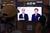 Citizens watch the broadcast of the first presidential debate at a waiting room in Seoul Station in Jung District, central Seoul on May 18 where Lee was attacked for his economic policy. [YONHAP]