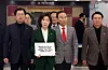Rep. Na Kyung-won, second from left, and other lawmakers from the conservative People Power Party enter the Constitutional Court in Jongno District, central Seoul, on March 12 to submit a petition calling for President Yoon Suk Yeol's reinstatement. [JOINT PRESS CORPS]