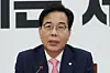 Song Eon-seog, People Power Party's interim chief and floor leader, speaks at a meeting held on July 14 at the National Assembly in western Seoul. [NEWS1]