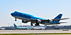 A Korean Air plane takes off at Incheon International Airport on Sept. 10. [JOINT PRESS CORPS]
