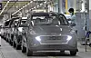 Hyundai Motor employees make cars at its plant in Chennai in Tamil Nadu. [HYUNDAI MOTOR]