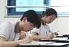 High school students study at their high school in Suwon, Gyeonggi in September. [NEWS1]