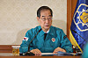 Prime Minister Han Duck-soo speaks during a Friday meeting of the Central Disaster Management Headquarters at the Central Government Complex in Jongno District, Seoul, to address the ongoing junior doctors' strike. [YONHAP]