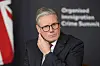 British Prime Minister Keir Starmer leads a roundtable discussion at the Border Security Summit in London, March 31. [AP/YONHAP]