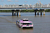 A Hangang bus heads toward Yeouido Pier in western Seoul on Sept. 21. [YONHAP]