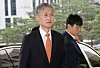 Supreme Court Chief Justice Jo Hee-de walks into the Supreme Court in southern Seoul on Sept. 26. [YONHAP]