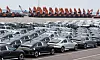 Export-bound vehicles are lined up at Pyeongtaek Port in Gyeonggi on July 31. [YONHAP]