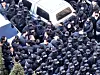 Military personnel block investigators from the Corruption Investigation Office for High-ranking Officials near the presidential residence in Hannam-dong, central Seoul, during the agency's first attempt to detain impeached President Yoon Suk Yeol on Jan. 3. [NEWS1]