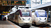 An SRT train, left, and a KTX-Sancheon train wait side by side for departure at Pohang Station in Sept. 2023. [NEWS1]