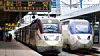 An SRT train, left, and a KTX-Sancheon train wait side by side for departure at Pohang Station in Sept. 2023. [NEWS1]