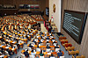 Two special counsel probe bills targeting President Yoon Suk Yeol and first lady Kim Keon Hee, as well as eight other pieces of vetoed legislation, are scrapped after failing to gather enough votes at the National Assembly in Yeouido, western Seoul, on Jan. 8. [NEWS1]