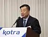 Korea Trade-Investment Promotion Agency (Kotra) CEO Kang Kyung-sung speaks during a press briefing marking his first year in office at a restaurant in Jongno District, central Seoul on Nov. 13. [YONHAP]