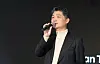 Kakao founder Kim Beom-su vowed to overhaul the company's management strategies, governance and corporate culture in a meeting of executives and staff on Monday. [KAKAO]