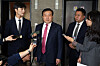 Lee Jin-bok, president's senior secretary on political affairs, speaks to reporter after meeting with the head of the People Power Party's innovation committee, Ihn Yo-han, also known as John Linton, at the party's headquarters in Seoul on Wednesday. [NEWS1]