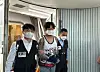 A photo released by police on May 9 shows a member of an investment chatroom scam being apprehended. Based in Thailand, the group posed as a Korean brokerage firm and lured investors by falsely claiming they could provide institutional dividend stocks at discounted prices. [SEOUL METROPOLITAN POLICE AGENCY]