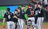 LG Twins players celebrate their 9-2 win over the Hanwha Eagles in the clubs' KBO regular-season game at Daejeon Hanwha Life Ballpark in Daejeon on Sept. 27. [YONHAP]