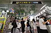 Visitors line up to purchase products at a pop-up store by Japan’s largest variety retailer, Don Quijote, at The Hyundai Seoul in Yeouido, western Seoul, on July 8. [YONHAP]